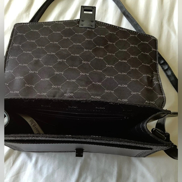 Black Aldo purse - Picture 4 of 4